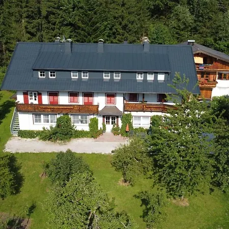 Beim Talschuster Scheffau am Wilden Kaiser